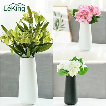 Classic Europe Ceramic Vase Arts And Crafts Decor Contracted Porcelain Flower Pot Vase Creative Gift Household Garden Decoration
Classic Europe Ceramic Vase Arts And Crafts Decor Contracted Porcelain Flower Pot Vase Creative Gift Household Garden Decoration