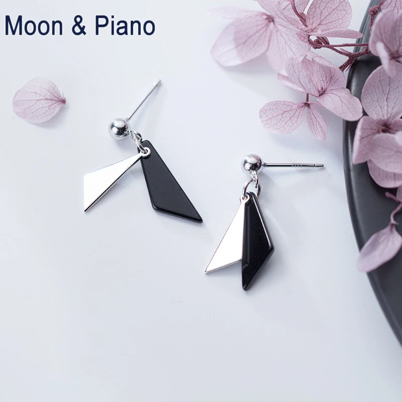 Short Geometric Earrings Irregular Triangle Pendant Black Temperament Jewelry Simple Women 925 Silver Exquisite Accessories Gift
Short Geometric Earrings Irregular Triangle Pendant Black Temperament Jewelry Simple Women 925 Silver Exquisite Accessories Gift