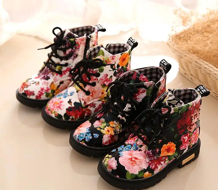 2019 Girls Boots Autumn Winter PU Leather Waterproof Kid Boots Shoes Zip Rome Flower Little Girl Martin Boots Fashion Baby Boots
2019 Girls Boots Autumn Winter PU Leather Waterproof Kid Boots Shoes Zip Rome Flower Little Girl Martin Boots Fashion Baby Boots
