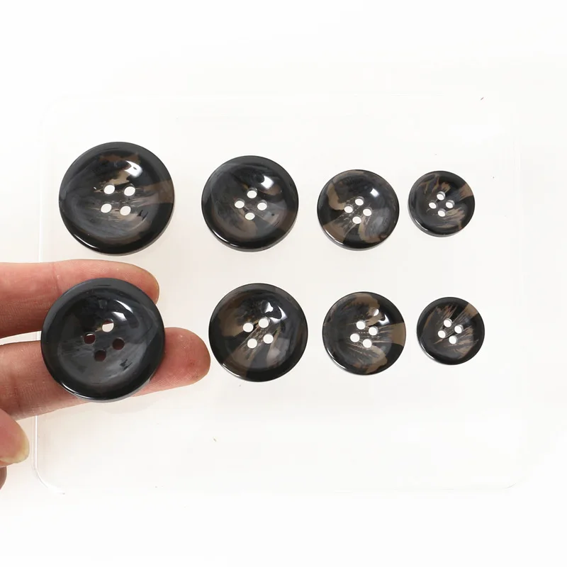 20pcs 4-holes Resin Button Washable Hot Sale Imitation Pattern Dyed Decorative Buttons for Sewing Tools
20pcs 4-holes Resin Button Washable Hot Sale Imitation Pattern Dyed Decorative Buttons for Sewing Tools