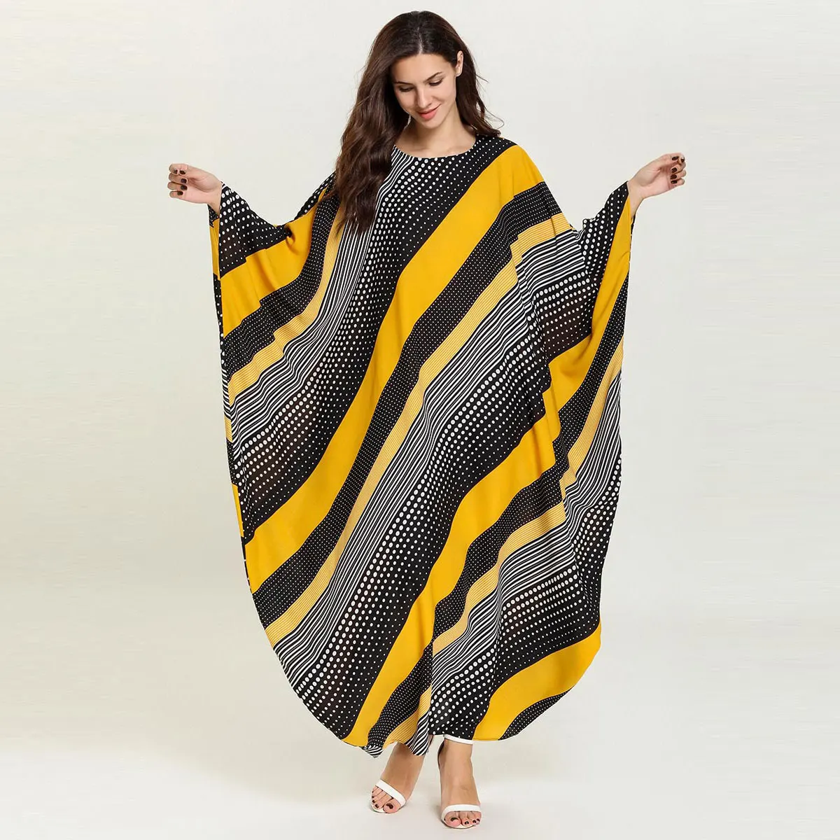 Loose Batwing Sleeve Maxi Muslim Dress Women Dubai Abaya Femme Kimono Kaftan Arabic Islamic Robe Striped Printed Gown VKDR1692
Loose Batwing Sleeve Maxi Muslim Dress Women Dubai Abaya Femme Kimono Kaftan Arabic Islamic Robe Striped Printed Gown VKDR1692