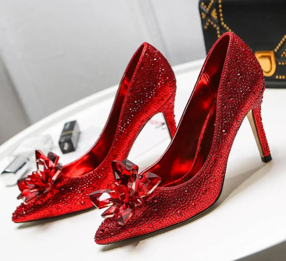 Spring and summer fashion sexy sequins with a hundred sharp heads shallow water drill high heels wedding shoes
Spring and summer fashion sexy sequins with a hundred sharp heads shallow water drill high heels wedding shoes