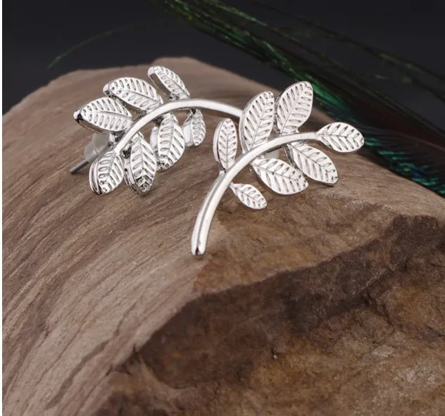 New Stud Earrings Girls Bijoux Leaves Stud Earrings For Women Jewelry Accessoreis Leaf Earrings Leaf Earings Wholesale
New Stud Earrings Girls Bijoux Leaves Stud Earrings For Women Jewelry Accessoreis Leaf Earrings Leaf Earings Wholesale