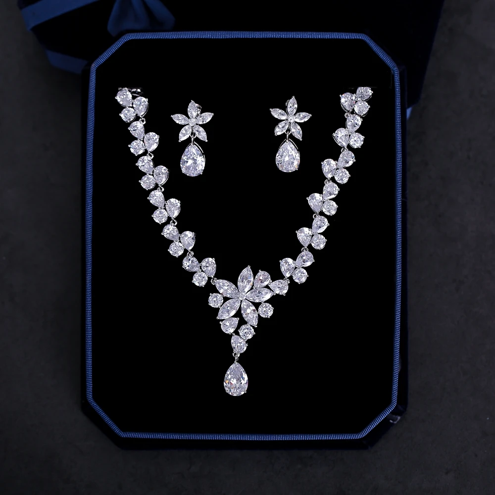 Charming Cubic Zirconia Jewelry Sets for Wedding Bride Zircon Necklace Choker Women Fashion Earring Clips Party Jewellery Gifts
Charming Cubic Zirconia Jewelry Sets for Wedding Bride Zircon Necklace Choker Women Fashion Earring Clips Party Jewellery Gifts