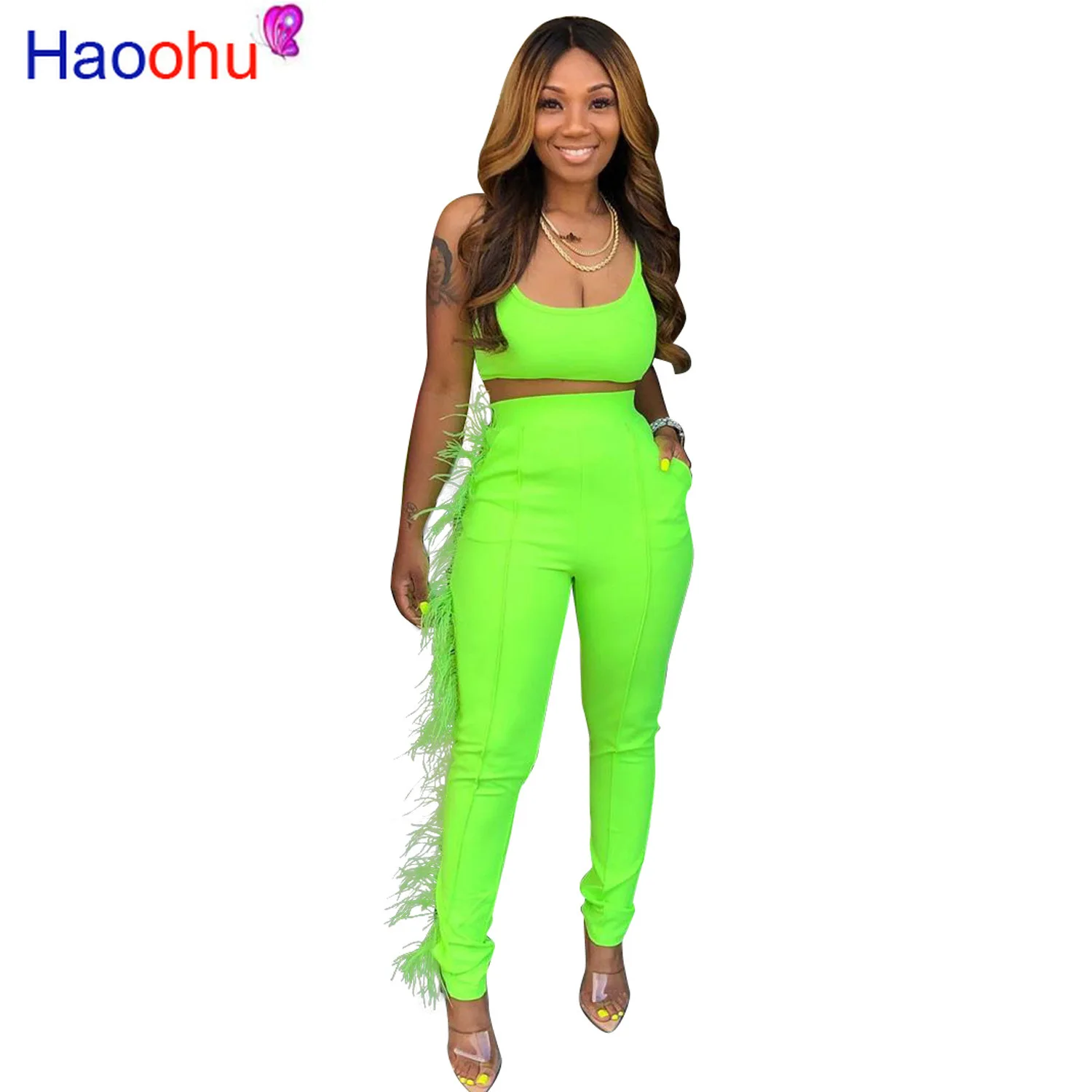 Neon Green Feather Spliced Two Piece Set Women Spaghetti Strap Backless Crop Top And Bodycon Pants Sweatsuits 2Pcs Club Outfits
Neon Green Feather Spliced Two Piece Set Women Spaghetti Strap Backless Crop Top And Bodycon Pants Sweatsuits 2Pcs Club Outfits