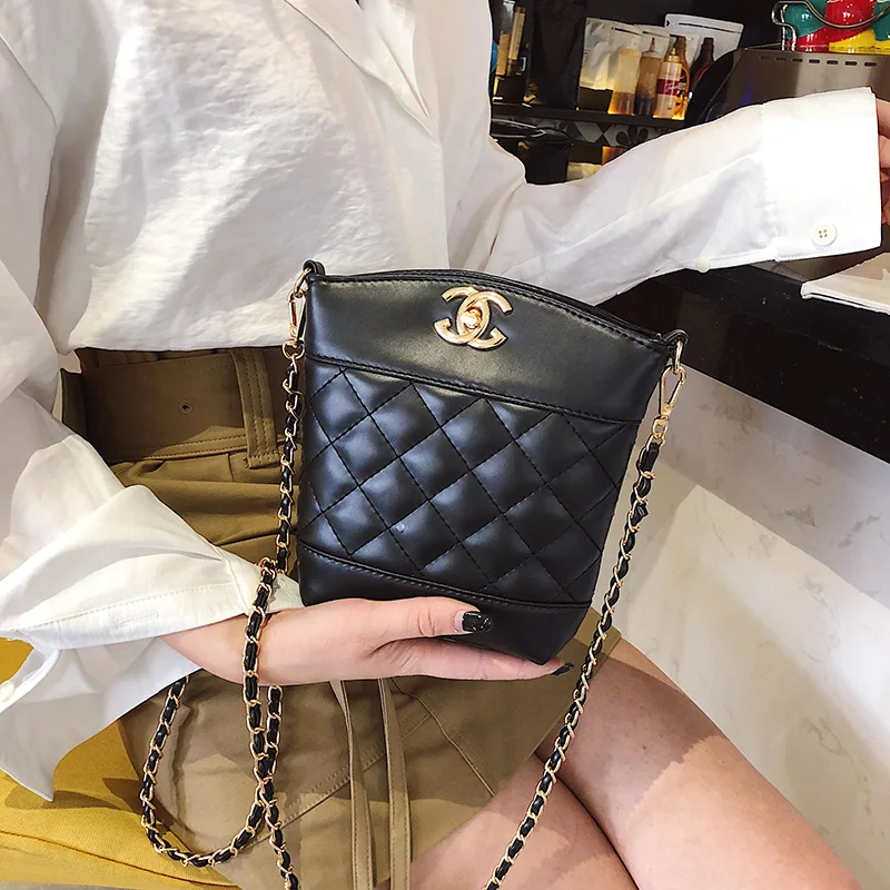 Youbroer 2019 New Diamond Bag Bucket Bag Women Fashion Single Shoulder Crossbody Bags for Women Diamond Chain Diamond Lattice
Youbroer 2019 New Diamond Bag Bucket Bag Women Fashion Single Shoulder Crossbody Bags for Women Diamond Chain Diamond Lattice