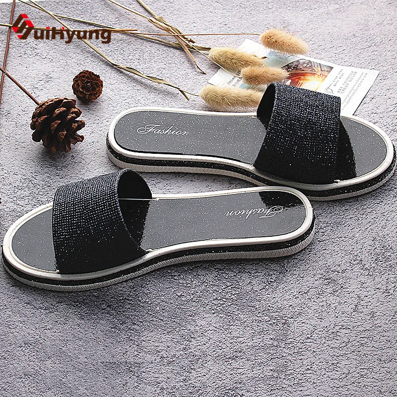 2019 Summer New Women's Slippers Fashion Versatile Flat Slippers Comfortable Non-slip Beach Slippers Home Indoor Slippers
2019 Summer New Women's Slippers Fashion Versatile Flat Slippers Comfortable Non-slip Beach Slippers Home Indoor Slippers