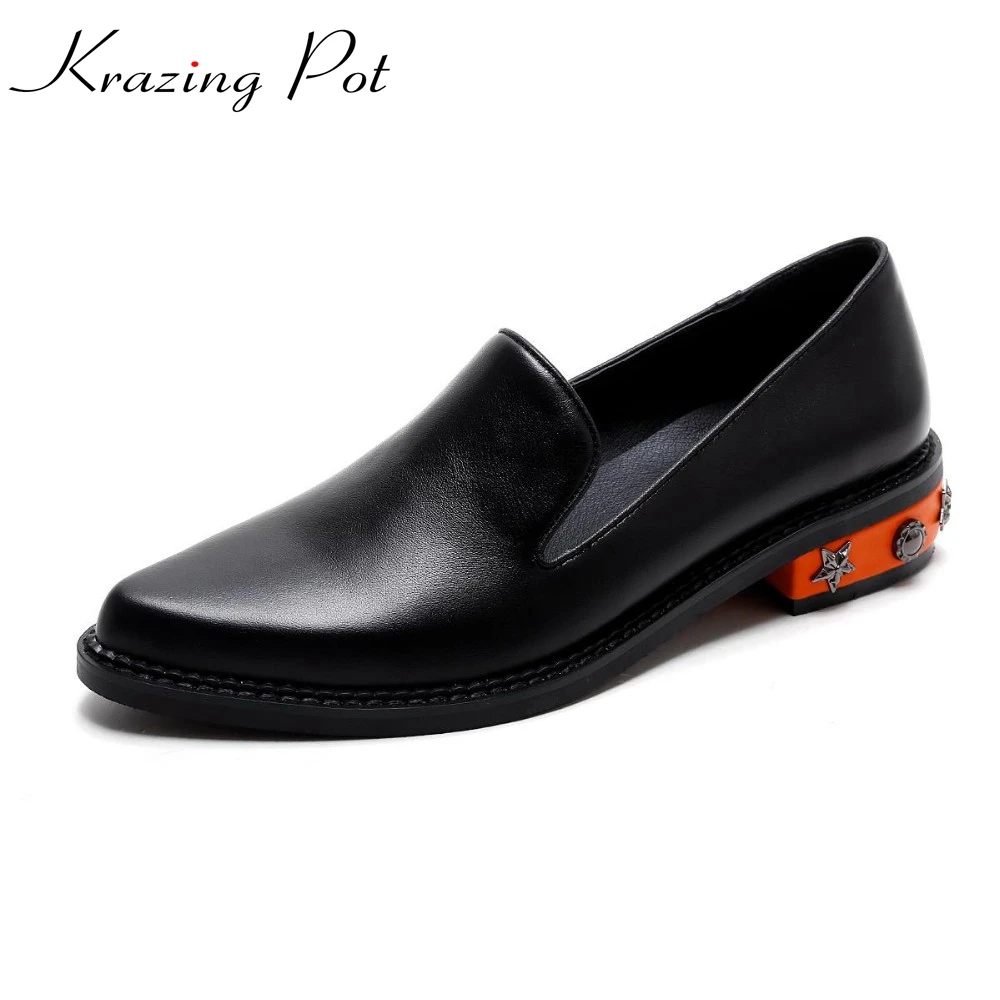 2018 fashion brand shoes black rivet thick heel pointed toe women pumps slip on sweet high quality sexy women causal shoes L92
2018 fashion brand shoes black rivet thick heel pointed toe women pumps slip on sweet high quality sexy women causal shoes L92