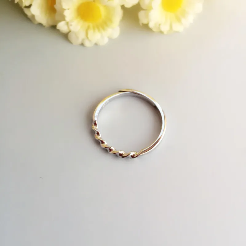 Real 925 Sterling Silver Fashion Simple Twist Open Rings for Women Girls Finger Ring Party Wedding Gift Jewelry
Real 925 Sterling Silver Fashion Simple Twist Open Rings for Women Girls Finger Ring Party Wedding Gift Jewelry