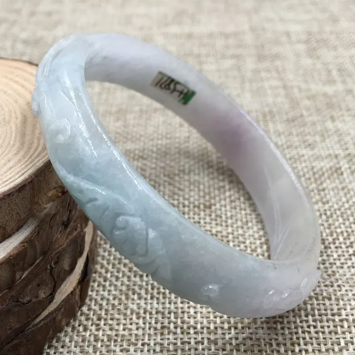 A-5871 Chinese Beautiful Hand-carved Green Jadeite Jade Gem Bangle Bracelet 60mm 28% 10.13
A-5871 Chinese Beautiful Hand-carved Green Jadeite Jade Gem Bangle Bracelet 60mm 28% 10.13