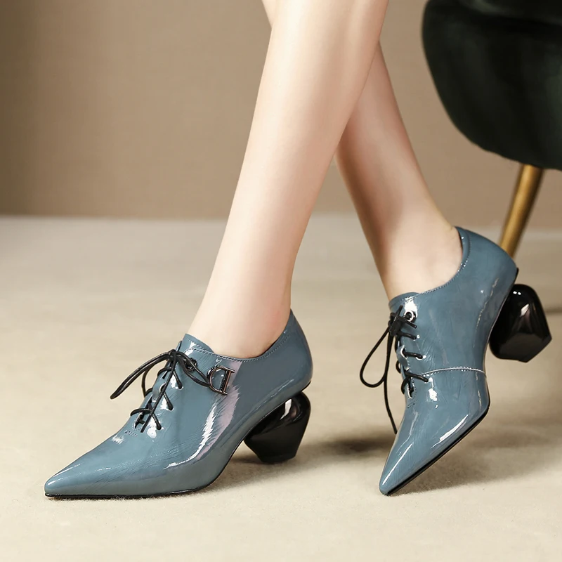 Genuine Leather Women Shoes Strange Style Platform Heels Zapatos Mujer Cow Leather Lace Up Black Bridal Shoes Chaussure Femme
Genuine Leather Women Shoes Strange Style Platform Heels Zapatos Mujer Cow Leather Lace Up Black Bridal Shoes Chaussure Femme