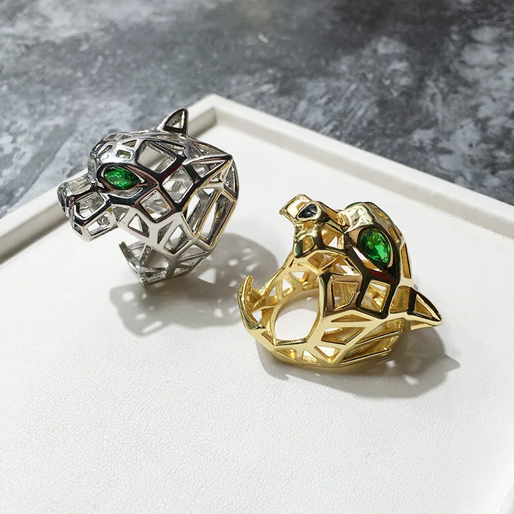 Punk fashion Hollow St'y'le Leopard Head love finger Ring Silver And Gold Color Green Stone Eyes carter Ring for Women Best Gift
Punk fashion Hollow St'y'le Leopard Head love finger Ring Silver And Gold Color Green Stone Eyes carter Ring for Women Best Gift