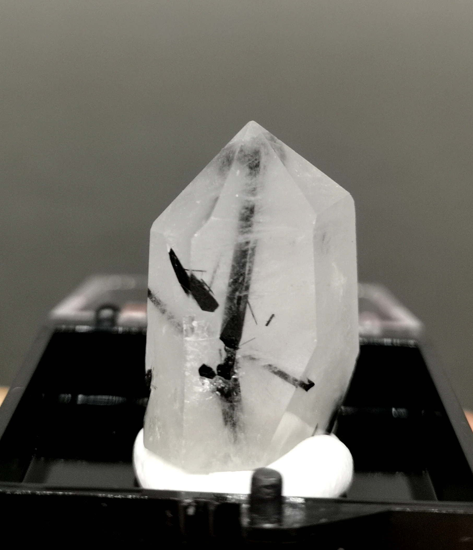100% Natural crystal and tourmaline symbiotic mineral specimen stone and crystal from China send box
100% Natural crystal and tourmaline symbiotic mineral specimen stone and crystal from China send box