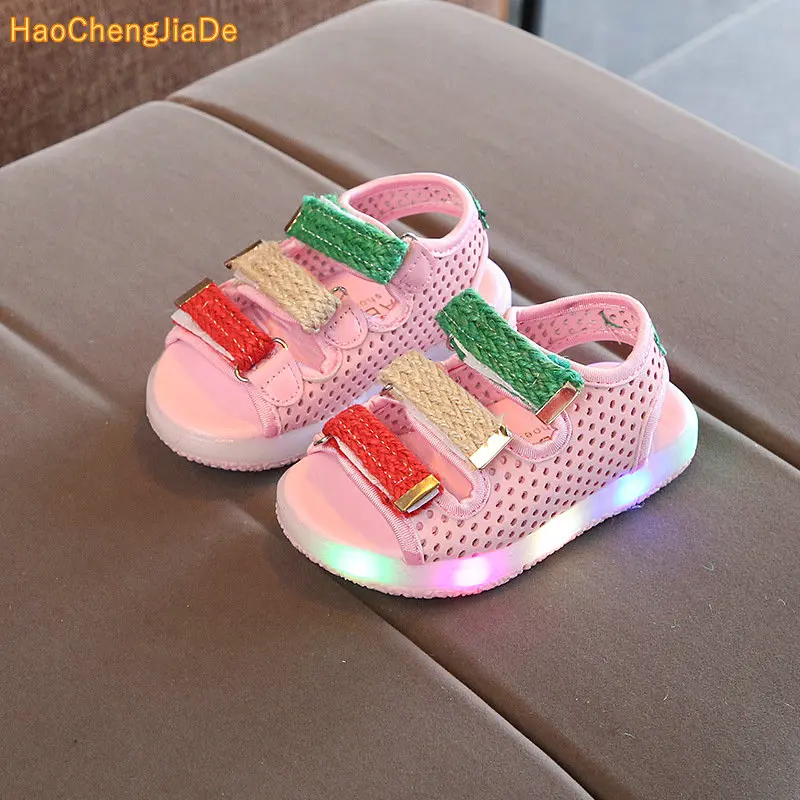 2018 New Brand glowing kids sandals shoes boys girls flat baby led luminous lighting sneakers sandals
2018 New Brand glowing kids sandals shoes boys girls flat baby led luminous lighting sneakers sandals