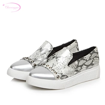 Chainingyee leisure style comfortable round toe pumps fashion rivets elastic flatform med with women's shoes big size 22~26.5cm
Chainingyee leisure style comfortable round toe pumps fashion rivets elastic flatform med with women's shoes big size 22~26.5cm