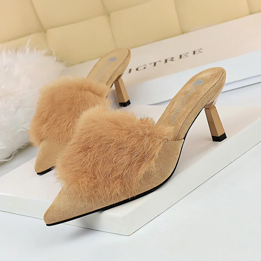 BZBFSKY fashion women's slippers high heels deep toe Baotou mixed color rabbit fur slippers womens shoes size34-40
BZBFSKY fashion women's slippers high heels deep toe Baotou mixed color rabbit fur slippers womens shoes size34-40