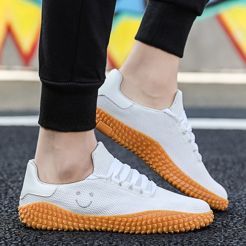 New Summer Fashion Light Walking Casaul Shoes for Men Comfortable Breathable Canvas Sneakers Man Rubber Non-slip Flats Trainers
New Summer Fashion Light Walking Casaul Shoes for Men Comfortable Breathable Canvas Sneakers Man Rubber Non-slip Flats Trainers