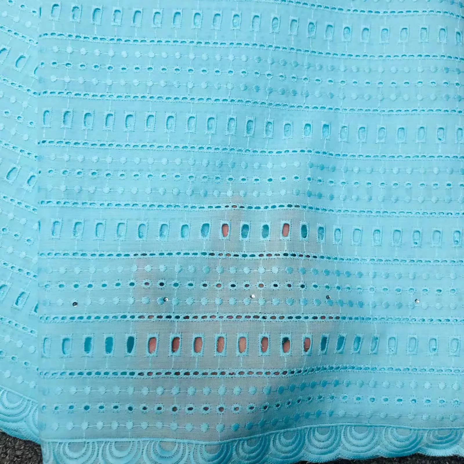 BEAUTIFICAL African lace fabrics 2019 New nigerian dry cotton lace for wedding 5yards/lot swiss voile lace fabric ML19R153
BEAUTIFICAL African lace fabrics 2019 New nigerian dry cotton lace for wedding 5yards/lot swiss voile lace fabric ML19R153
