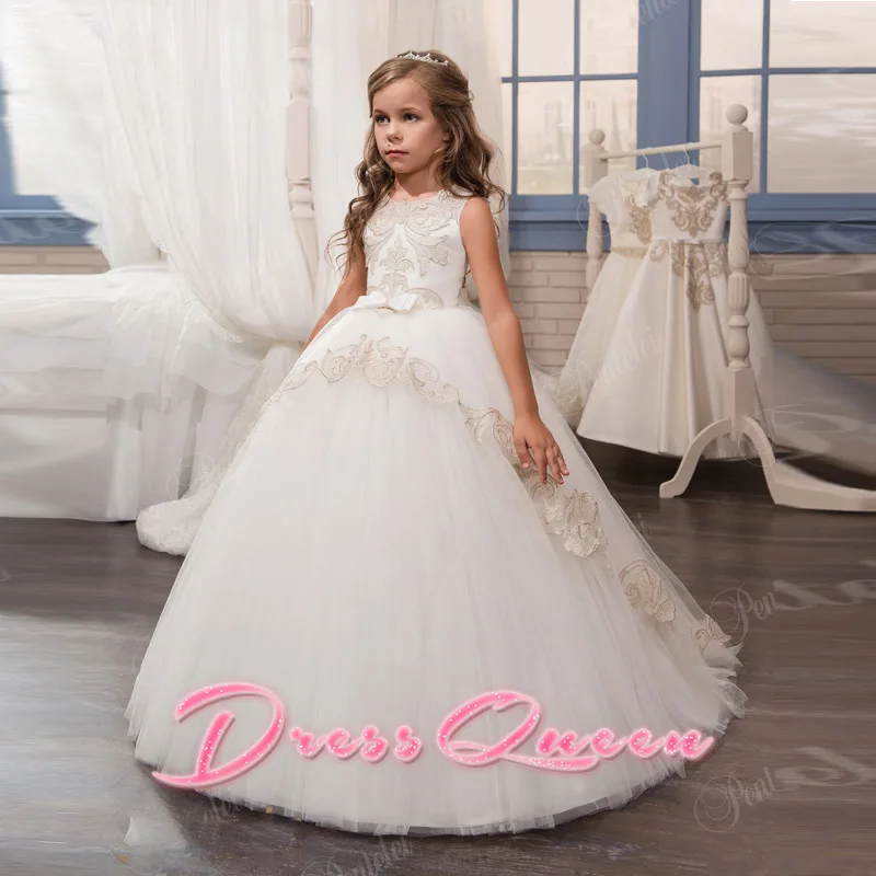 2017 Flower Girls Dresses For Weddings Hot Sale Tulle Lace Appliques Ball Gown Little Girls Pageant Gown First Communion Dress
2017 Flower Girls Dresses For Weddings Hot Sale Tulle Lace Appliques Ball Gown Little Girls Pageant Gown First Communion Dress