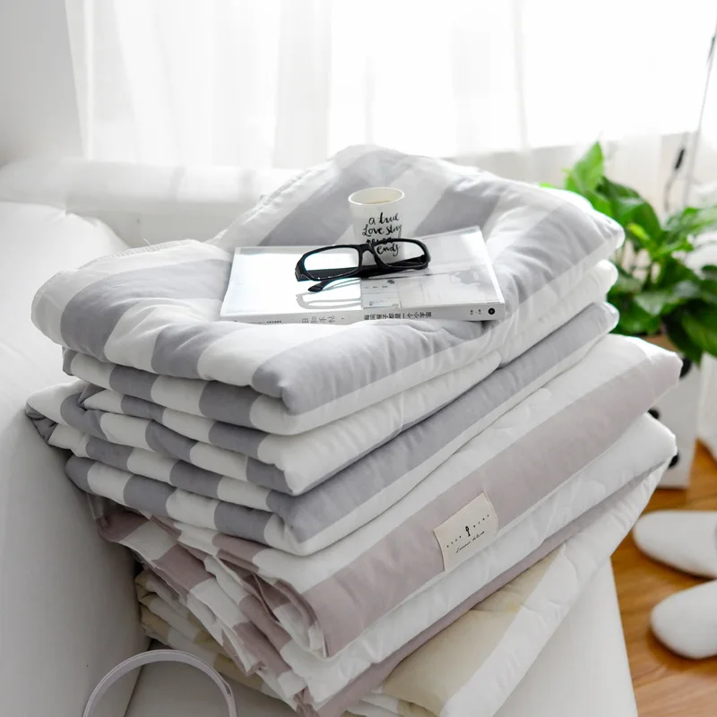 Hot Sale 100% cotton double-layers soft breathe freely and Japanese Simple Style air summer quilt blanket for single and double
Hot Sale 100% cotton double-layers soft breathe freely and Japanese Simple Style air summer quilt blanket for single and double