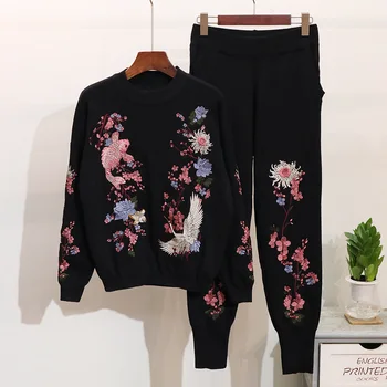 2018 New Fashion Autumn and Winter Women's Carp Pattern Embroidery Sweater + Casual Trousers Two Piece Female Pants Set
2018 New Fashion Autumn and Winter Women's Carp Pattern Embroidery Sweater + Casual Trousers Two Piece Female Pants Set