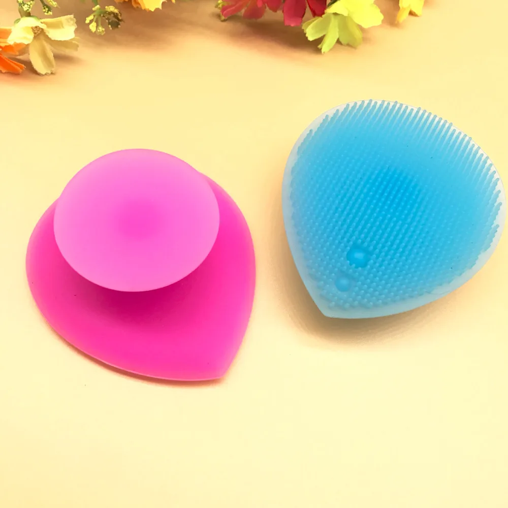 Silicone Heart Shaped Face Washing Brush Facial Cleaning Pad Exfoliating SPA Skin Scrub Random Color
Silicone Heart Shaped Face Washing Brush Facial Cleaning Pad Exfoliating SPA Skin Scrub Random Color