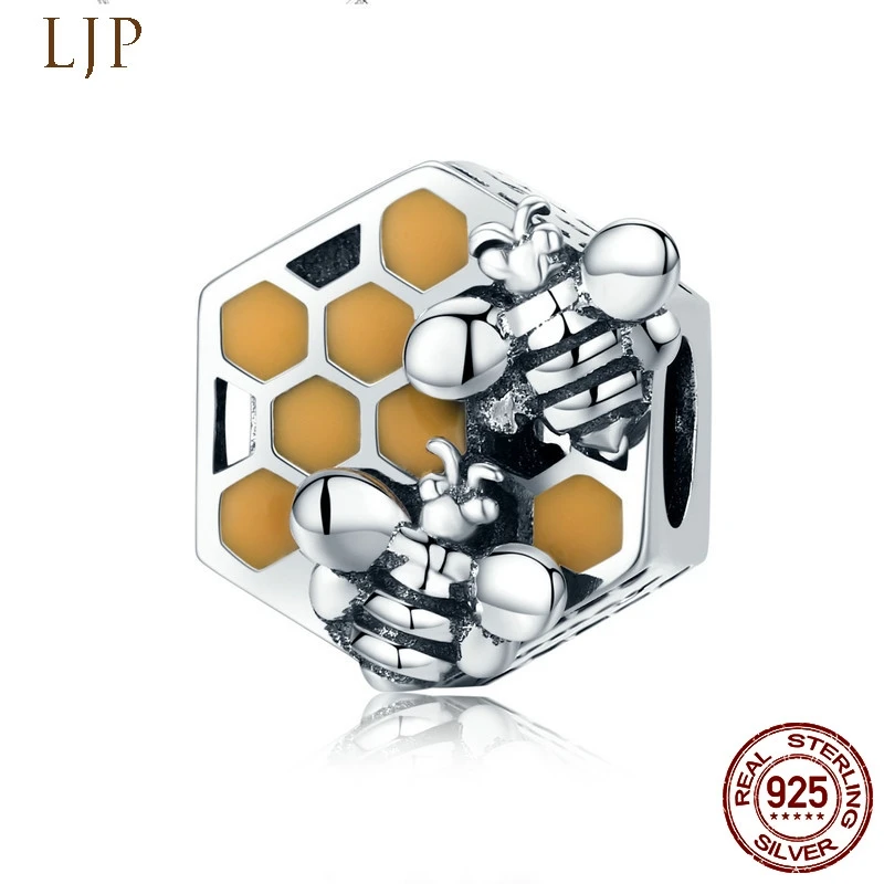 FURUYA New Collection 925 Sterling Silver Honeycomb Honey Bee Square Charm Beads fit Original Pandora Bracelet Beads Jewelry
FURUYA New Collection 925 Sterling Silver Honeycomb Honey Bee Square Charm Beads fit Original Pandora Bracelet Beads Jewelry
