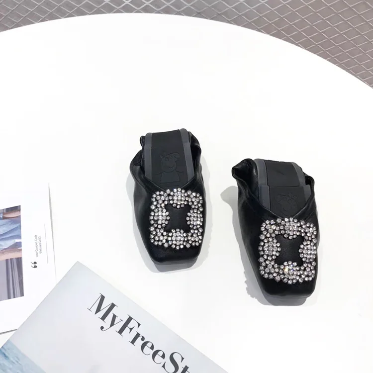 2018 autumn new fashion simple solid color casual shoes women trend rhinestones soft and comfortable flat shoes.
2018 autumn new fashion simple solid color casual shoes women trend rhinestones soft and comfortable flat shoes.