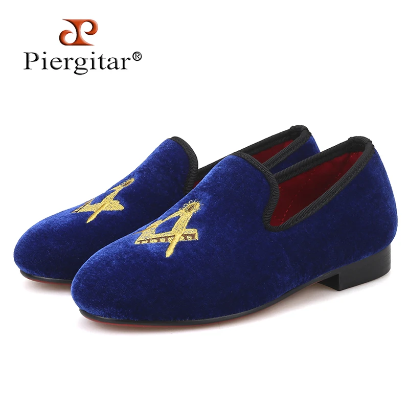 Piergitar New Parental Shoes same design Children Velvet Shoes Red cotton comfortably insole Party and birthday Children Loafers
Piergitar New Parental Shoes same design Children Velvet Shoes Red cotton comfortably insole Party and birthday Children Loafers