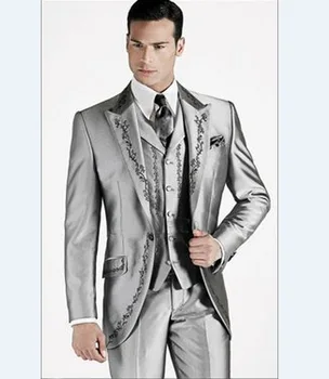 Embroidery Groomsmen Peak Lapel Groom Tuxedos Silver Grey/Navy Blue/Black Best Men Suit Sets 2020 Fashion(Jacket+Pants+Vest+Tie)
Embroidery Groomsmen Peak Lapel Groom Tuxedos Silver Grey/Navy Blue/Black Best Men Suit Sets 2020 Fashion(Jacket+Pants+Vest+Tie)