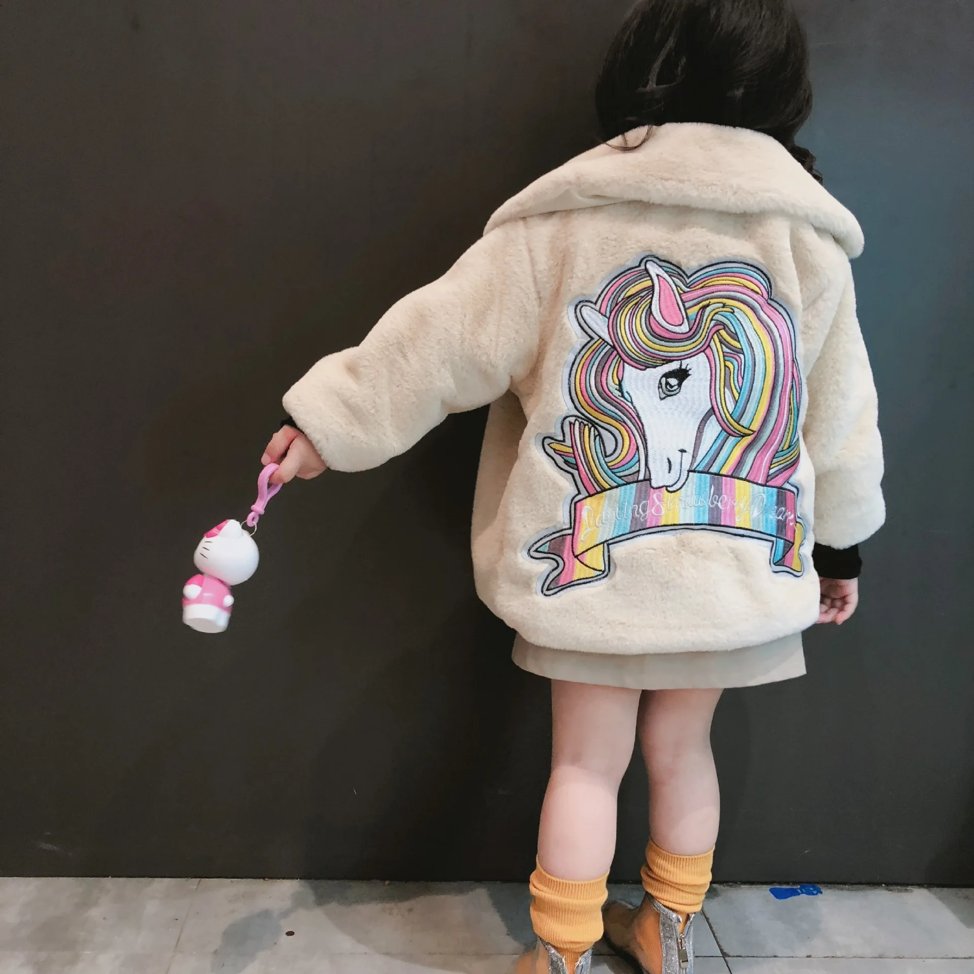 Christmas Unicorn Princess Wool Fur Baby Girls Sweater Cardigan Autumn Winter Coat Kids Outwear wholesale baby Girls Clothes Lot
Christmas Unicorn Princess Wool Fur Baby Girls Sweater Cardigan Autumn Winter Coat Kids Outwear wholesale baby Girls Clothes Lot
