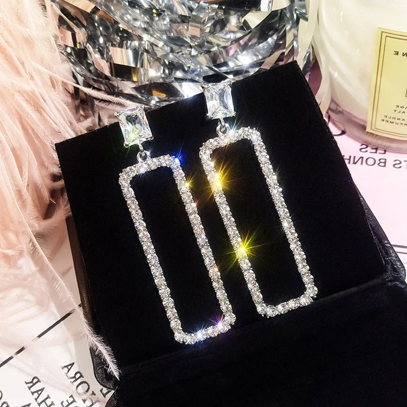 JCYMONG Super Shining Crystal Geometric Drop Earrings Luxury Silver Color Big Long Earrings for Women Aretes De Moda 2019 Brinco
JCYMONG Super Shining Crystal Geometric Drop Earrings Luxury Silver Color Big Long Earrings for Women Aretes De Moda 2019 Brinco