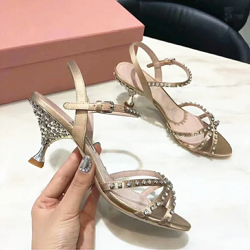 Carole Levy 2019 New Design Black Champagne High Heels Open Toe Crystal Lady Shoes Summer Female Outside Party Elegant Sandals
Carole Levy 2019 New Design Black Champagne High Heels Open Toe Crystal Lady Shoes Summer Female Outside Party Elegant Sandals