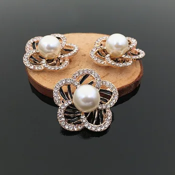 New Design Pearls Core Rhinestone decoration Alloy Gold Tone Cartoon Hollow Flowers Shape Metal Charms Diy jewelry accessory
New Design Pearls Core Rhinestone decoration Alloy Gold Tone Cartoon Hollow Flowers Shape Metal Charms Diy jewelry accessory