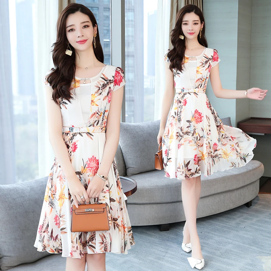 2019 Korean Vintage Plus Size Boho Beach Midi Dresses Summer New Floral Print Chiffon Sundress Elegant Women Sexy Party Vestidos
2019 Korean Vintage Plus Size Boho Beach Midi Dresses Summer New Floral Print Chiffon Sundress Elegant Women Sexy Party Vestidos