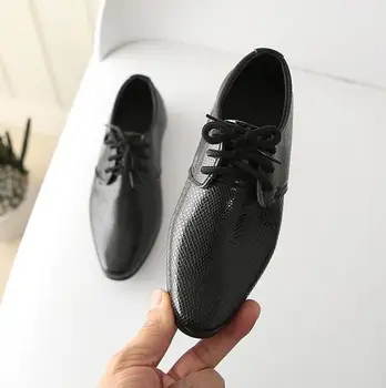 Newborn Baby Boys Shoes British style Children kids shoes Solid Leather Formal Princess Single Party Wedding Casual Shoes
Newborn Baby Boys Shoes British style Children kids shoes Solid Leather Formal Princess Single Party Wedding Casual Shoes
