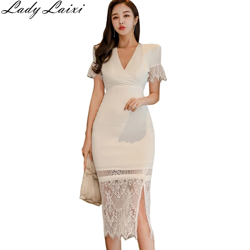 2019 Summer Women Elegant White perspective Lace patchwork V-neck Short sleeve Bodycon Formal Party Dress Slim work Dress
2019 Summer Women Elegant White perspective Lace patchwork V-neck Short sleeve Bodycon Formal Party Dress Slim work Dress