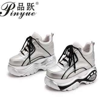 2018 New shoes woman Lace up Thick bottom sneakers Spring autumn fashion Non-slip Brand ladies Safety Walking Shoes
2018 New shoes woman Lace up Thick bottom sneakers Spring autumn fashion Non-slip Brand ladies Safety Walking Shoes