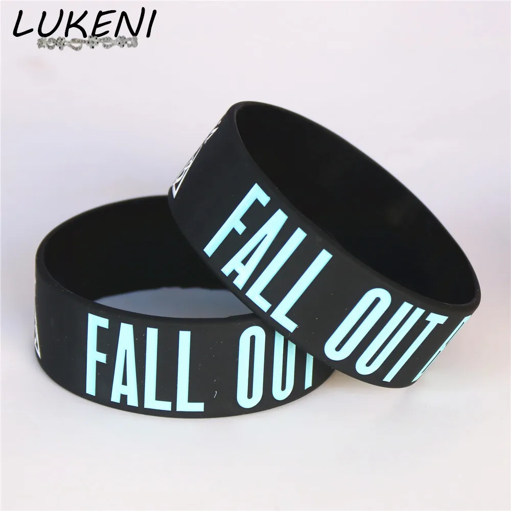 1PC Fall Out Boy Rock Style Band Silicone Wristbands for Music Fans Wide Black Bracelets&Bangles Women Men Jewelry Gift SH104
1PC Fall Out Boy Rock Style Band Silicone Wristbands for Music Fans Wide Black Bracelets&Bangles Women Men Jewelry Gift SH104