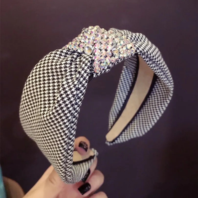 Haimeikang Luxury Rhinestone Top Knot Hairband Headband for Women Elegant Plaid Pattern Hair Band Hoop Accessories
Haimeikang Luxury Rhinestone Top Knot Hairband Headband for Women Elegant Plaid Pattern Hair Band Hoop Accessories