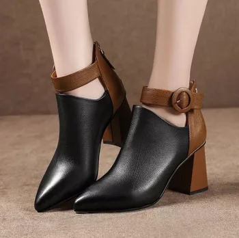 Autumn Women's Boots Fashion Mixed Color Buckle Fresh High Heels Thick with Anti-skid Hard-Wearing Vogue Martin Boots Female
Autumn Women's Boots Fashion Mixed Color Buckle Fresh High Heels Thick with Anti-skid Hard-Wearing Vogue Martin Boots Female