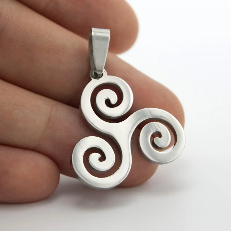 

Keltic Triple Spiral Druid Charm Pendant Stainless Steel Triskel Inspired Pendants Both Sides Mirror Polish Wholesale 10pcs