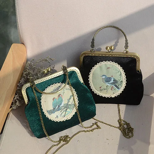 ARPIMALA China Style Frame Bag National Handmade Clutches Vintage Velour Hand Bag Bird Flower Clasp Handbags Lady Evening Purse
ARPIMALA China Style Frame Bag National Handmade Clutches Vintage Velour Hand Bag Bird Flower Clasp Handbags Lady Evening Purse