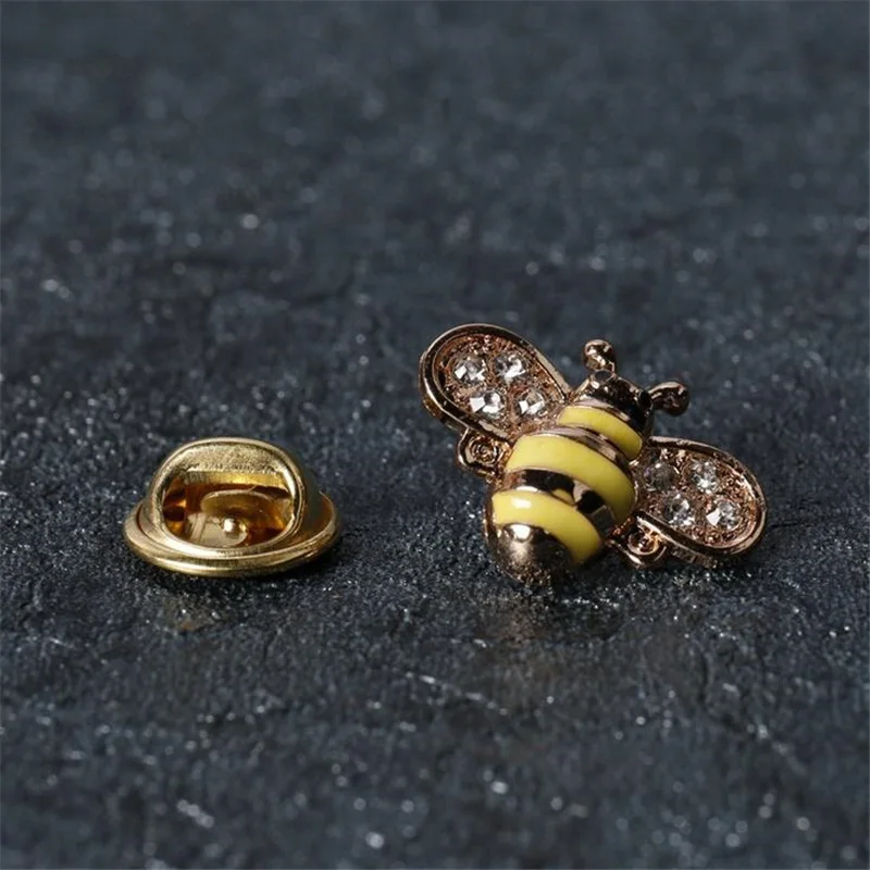 DoreenBeads 2 PCs Creative Badges Insect Bee Shape Men Women Fashion Brooch Pins for Jacket Coat Suit Shirt Collar Dress Decor
DoreenBeads 2 PCs Creative Badges Insect Bee Shape Men Women Fashion Brooch Pins for Jacket Coat Suit Shirt Collar Dress Decor