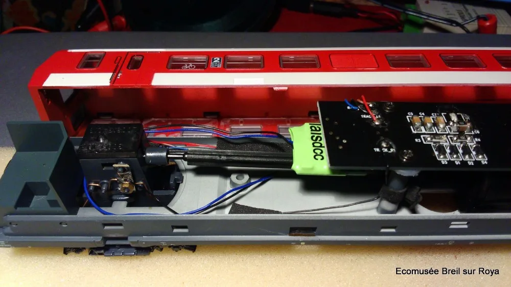 LaisDcc_Decoder_860019_21MTC_Installation4