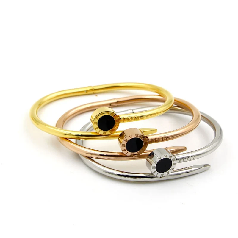 Foreign trade hot new round cake black Roman numerals nail bracelet tide female titanium steel bracelet jewelry wholesale
Foreign trade hot new round cake black Roman numerals nail bracelet tide female titanium steel bracelet jewelry wholesale