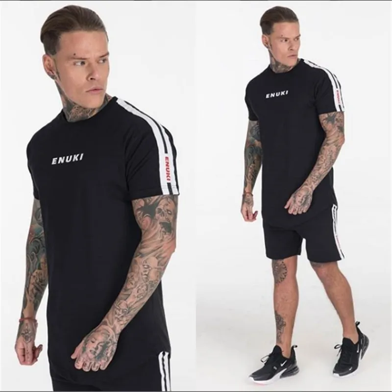 2019 Fashion summer men's suit men's sport T-shirt + shorts 2 suits jogger stretch pants sport T-shirt men's fashion men's suit
2019 Fashion summer men's suit men's sport T-shirt + shorts 2 suits jogger stretch pants sport T-shirt men's fashion men's suit