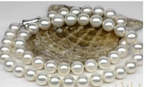 classic AAA+11-12mm south sea white round pearl necklace 18inch 925 sliver clasp
classic AAA+11-12mm south sea white round pearl necklace 18inch 925 sliver clasp