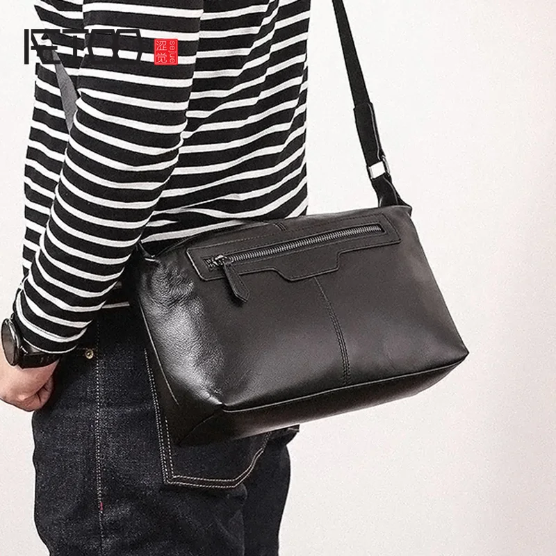 AETOO Single shoulder bag, male leather new trend horizontal men's bag, head layer cowhide casual oblique cross bag
AETOO Single shoulder bag, male leather new trend horizontal men's bag, head layer cowhide casual oblique cross bag