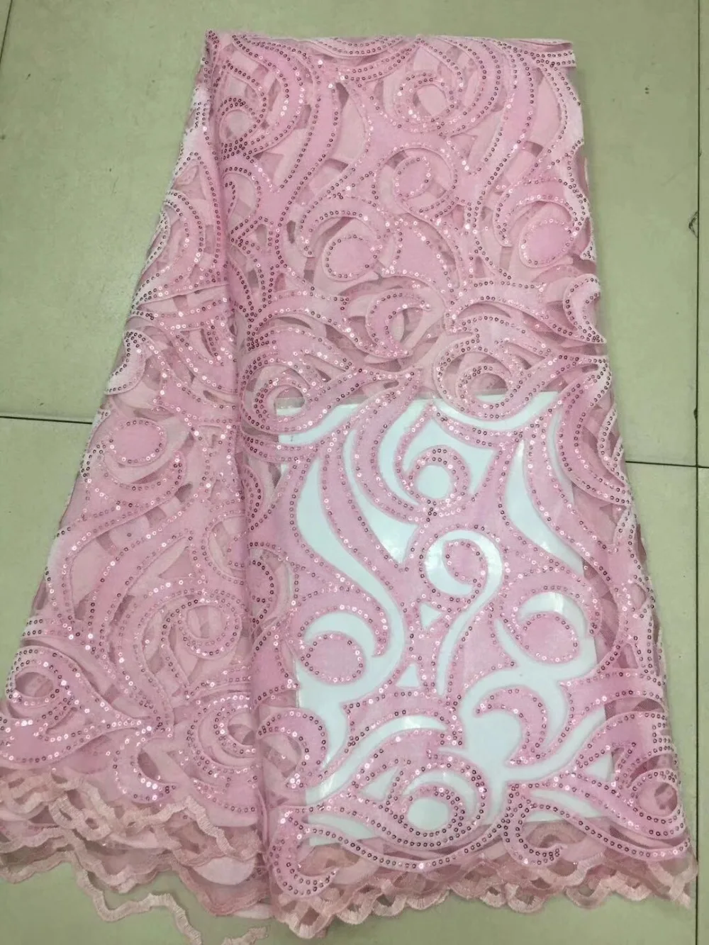 Latest Pink African Lace Fabric 2018 High Quality Lace Embroidery French Mesh With Beads Nigerian Lace Fabrics Material
Latest Pink African Lace Fabric 2018 High Quality Lace Embroidery French Mesh With Beads Nigerian Lace Fabrics Material